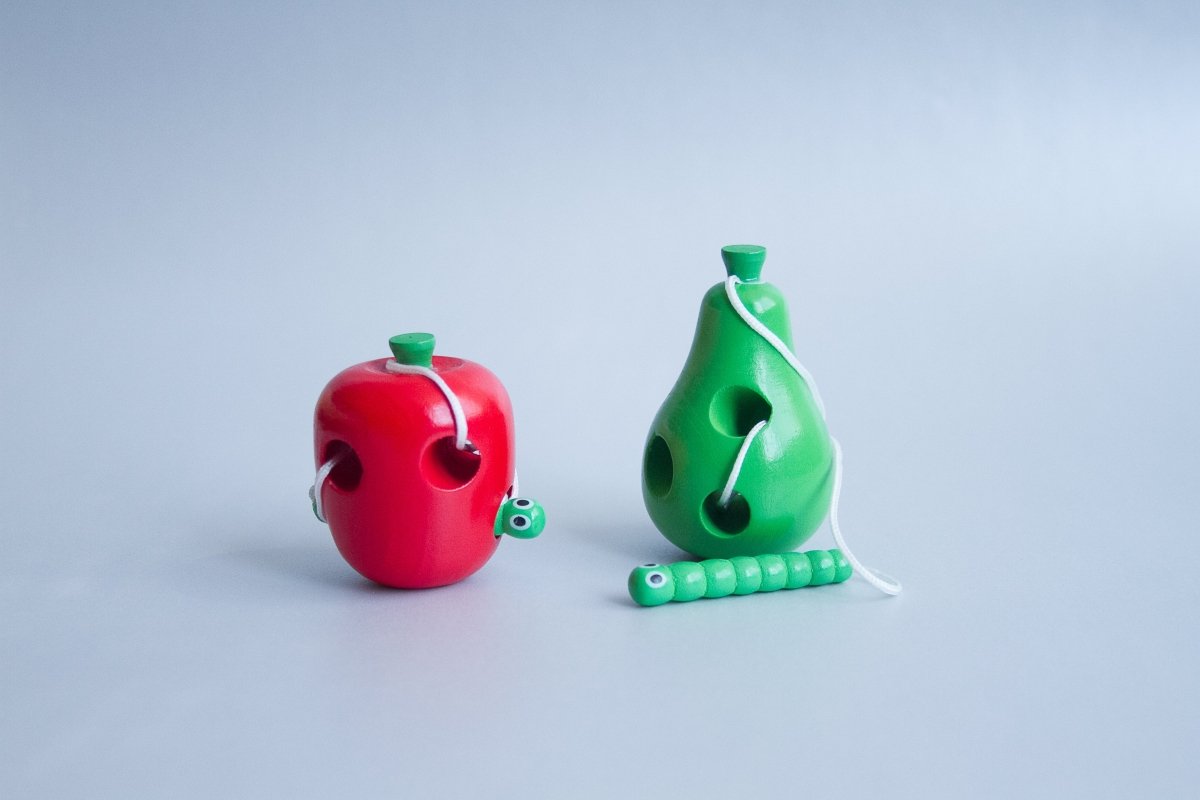 Manzana para Ensartar - Juego Sensorial Montessori - Aipai